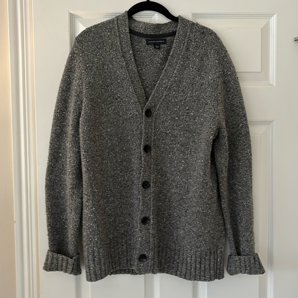 Men’s button down v neck sweater
